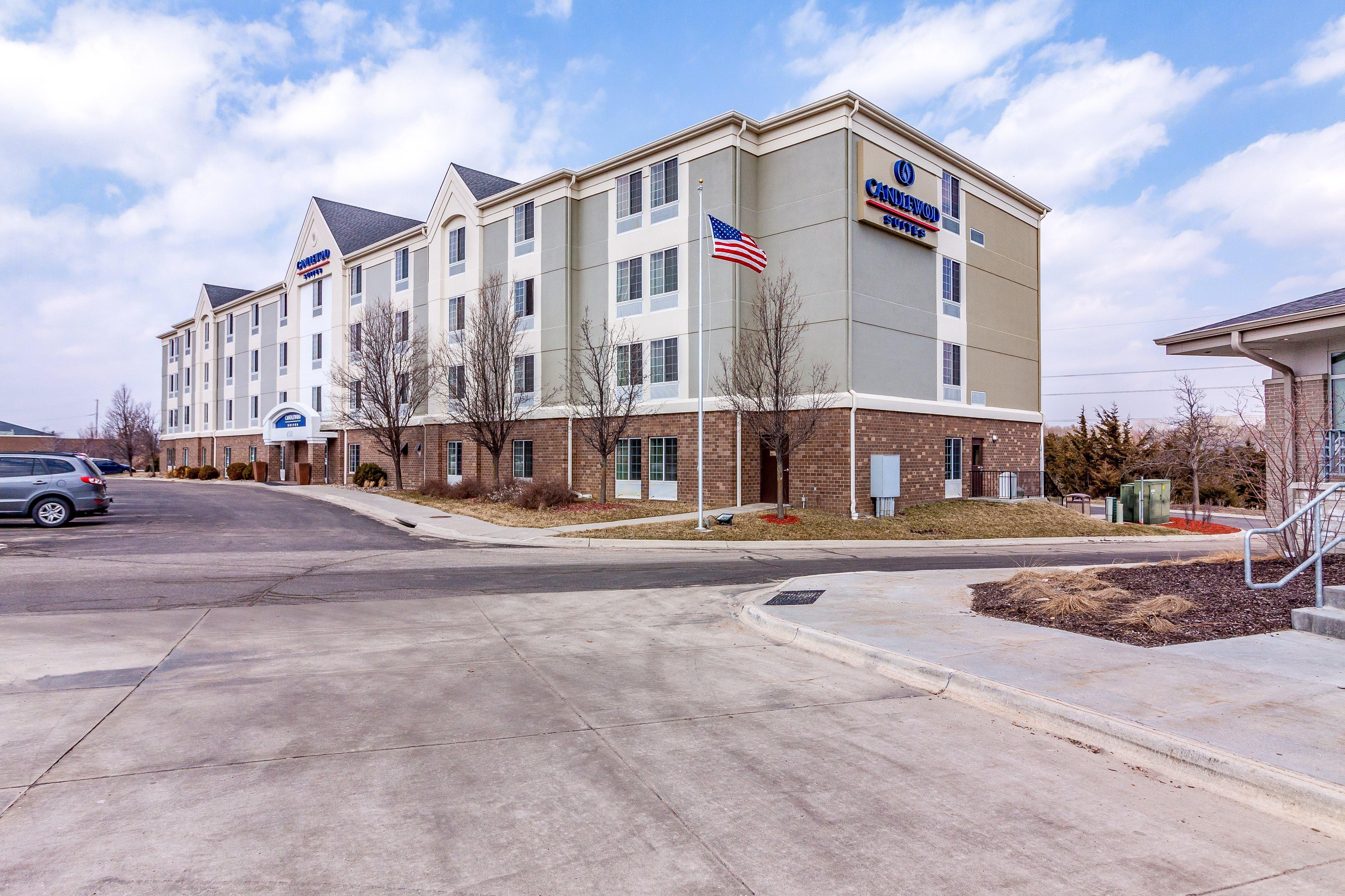 Candlewood Suites Lincoln By Ihg Exteriör bild