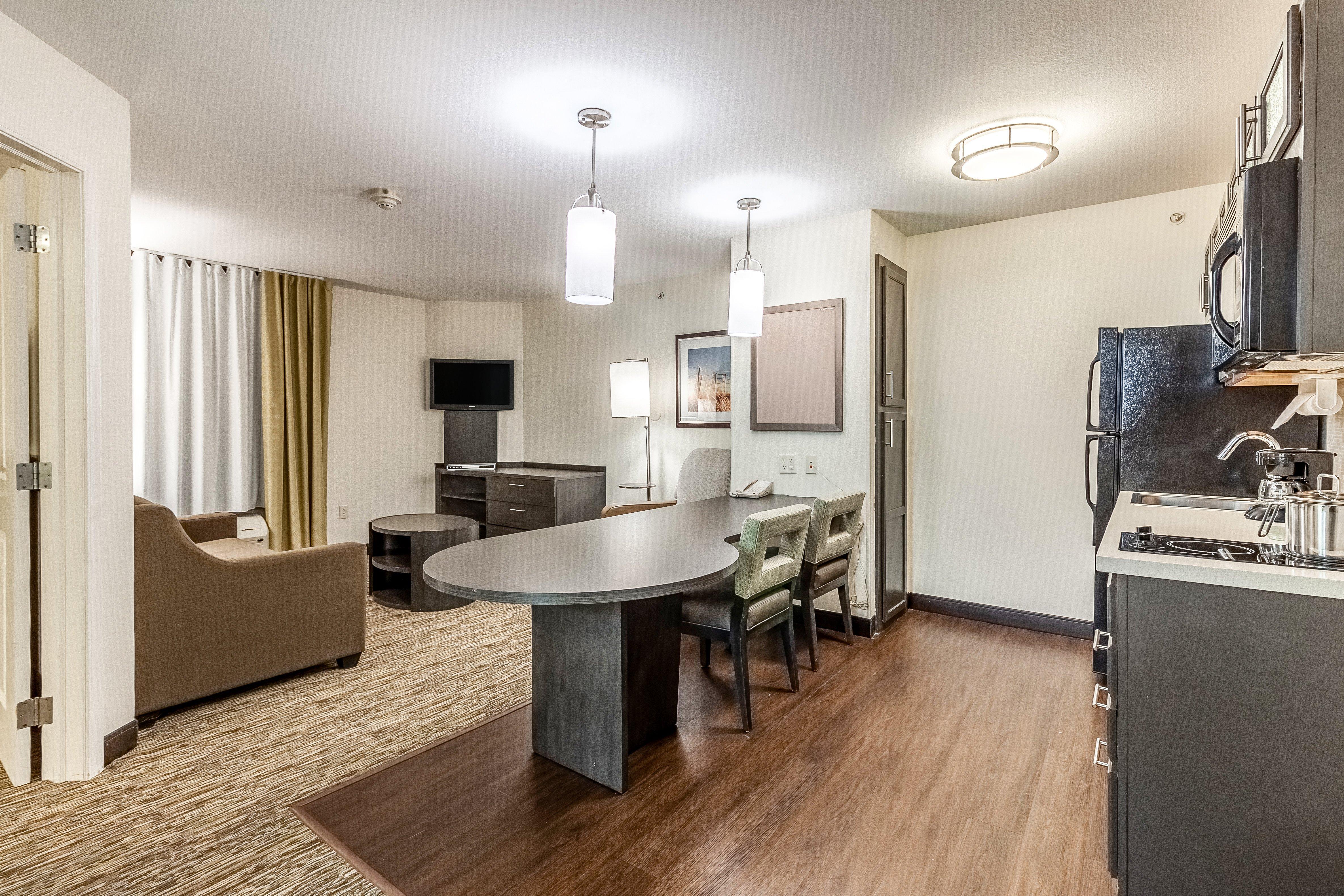 Candlewood Suites Lincoln By Ihg Exteriör bild