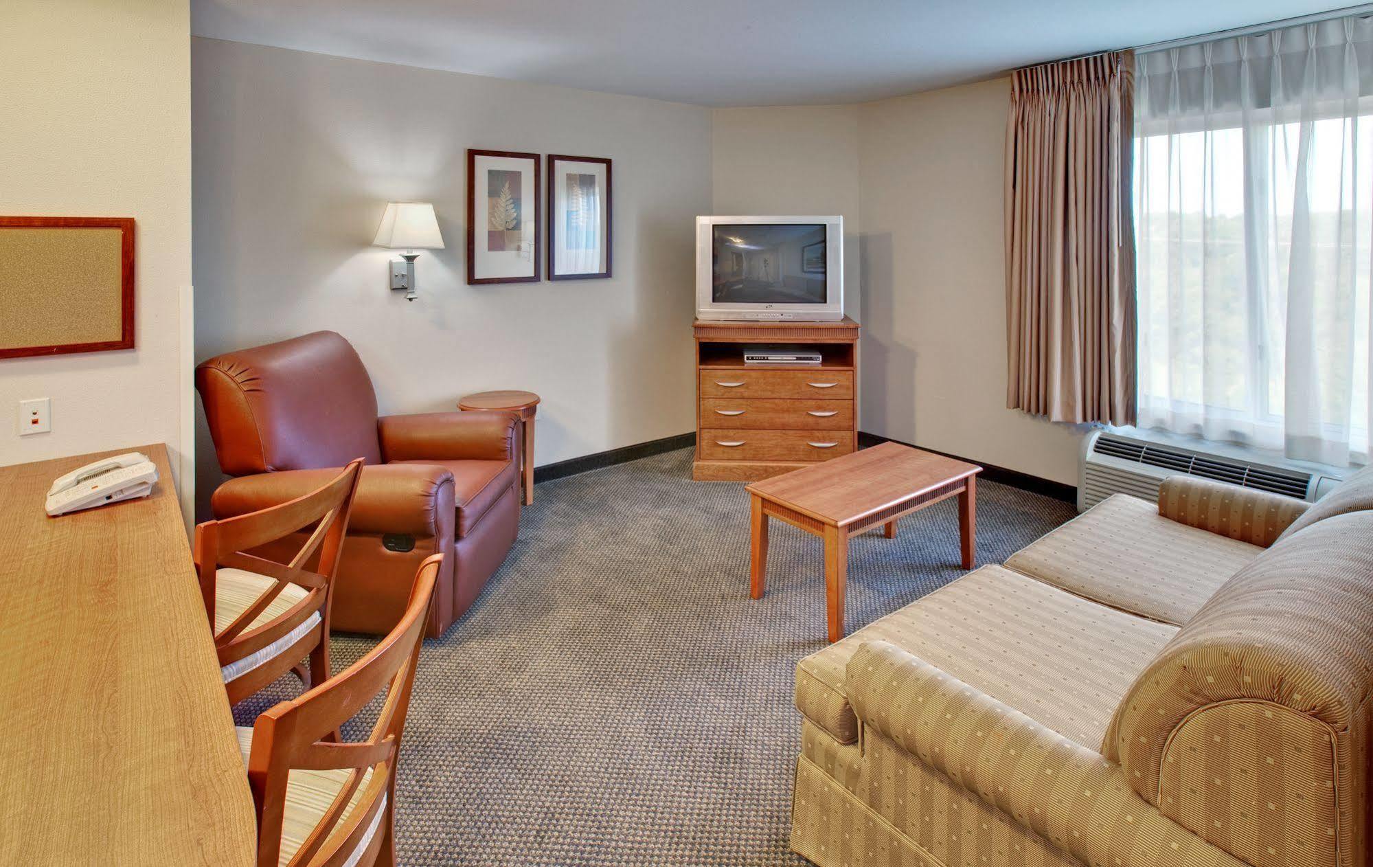Candlewood Suites Lincoln By Ihg Exteriör bild