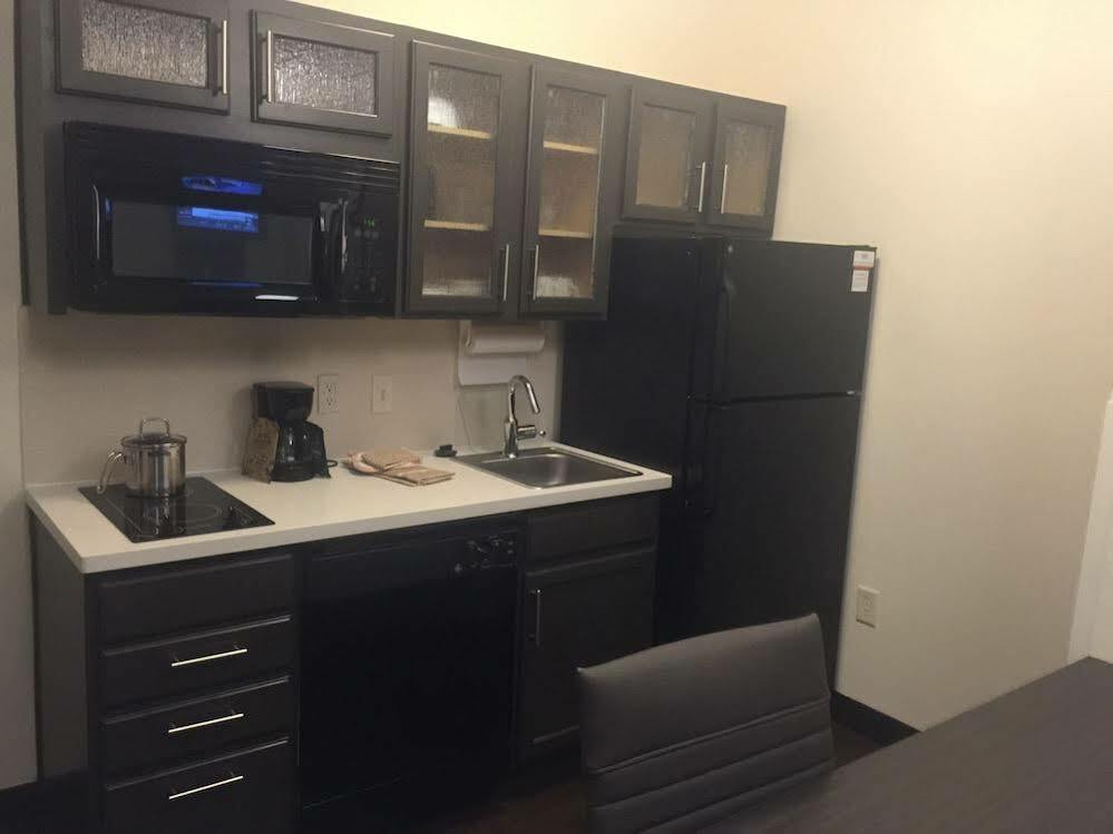 Candlewood Suites Lincoln By Ihg Exteriör bild