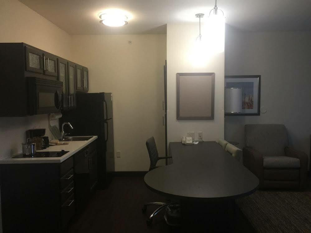 Candlewood Suites Lincoln By Ihg Exteriör bild