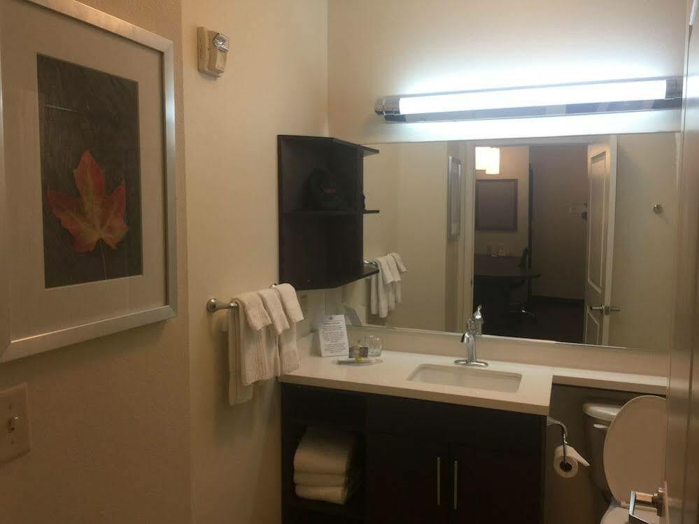 Candlewood Suites Lincoln By Ihg Exteriör bild